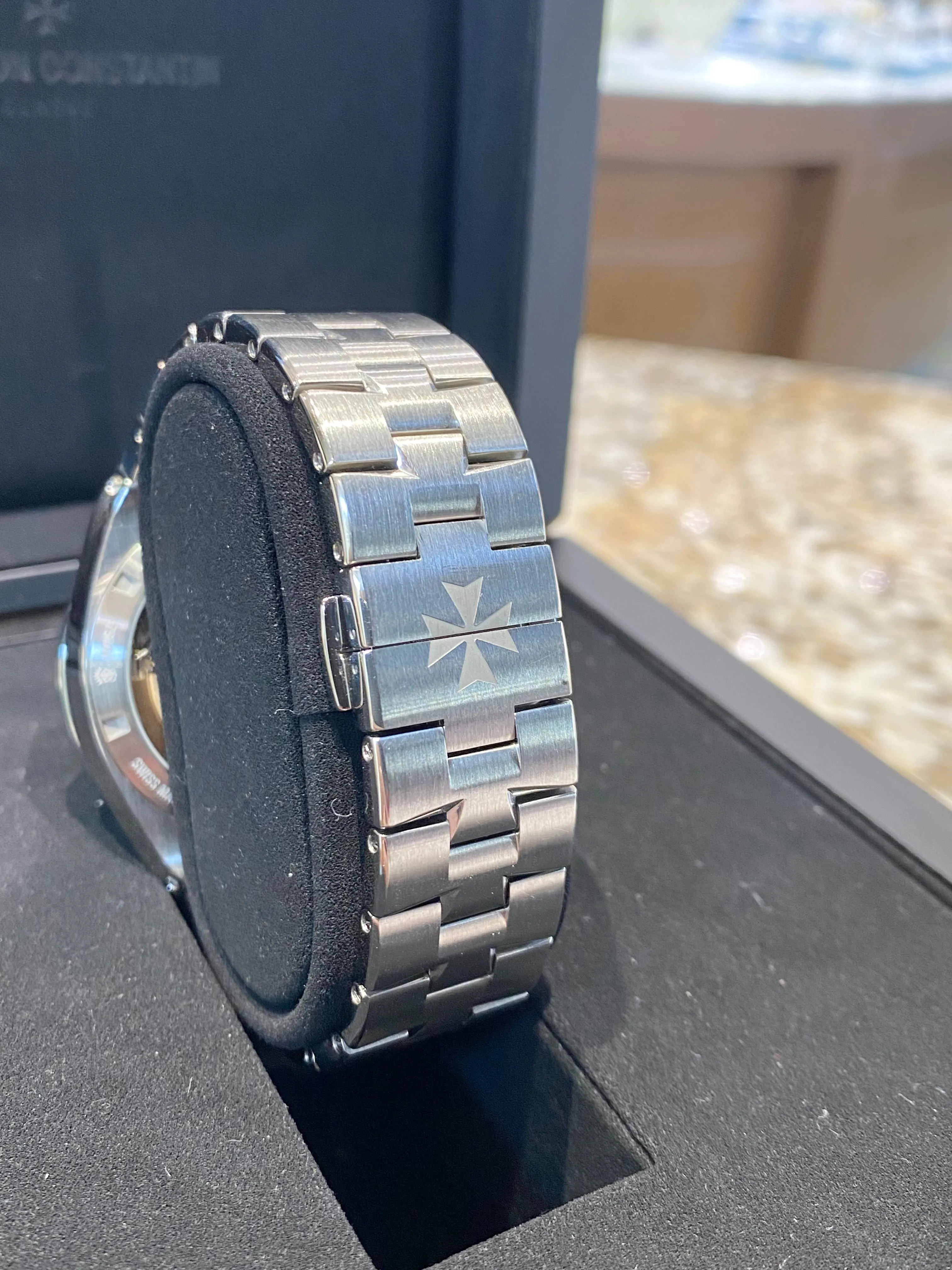 2023 Vacheron Constantin Overseas Dual Time