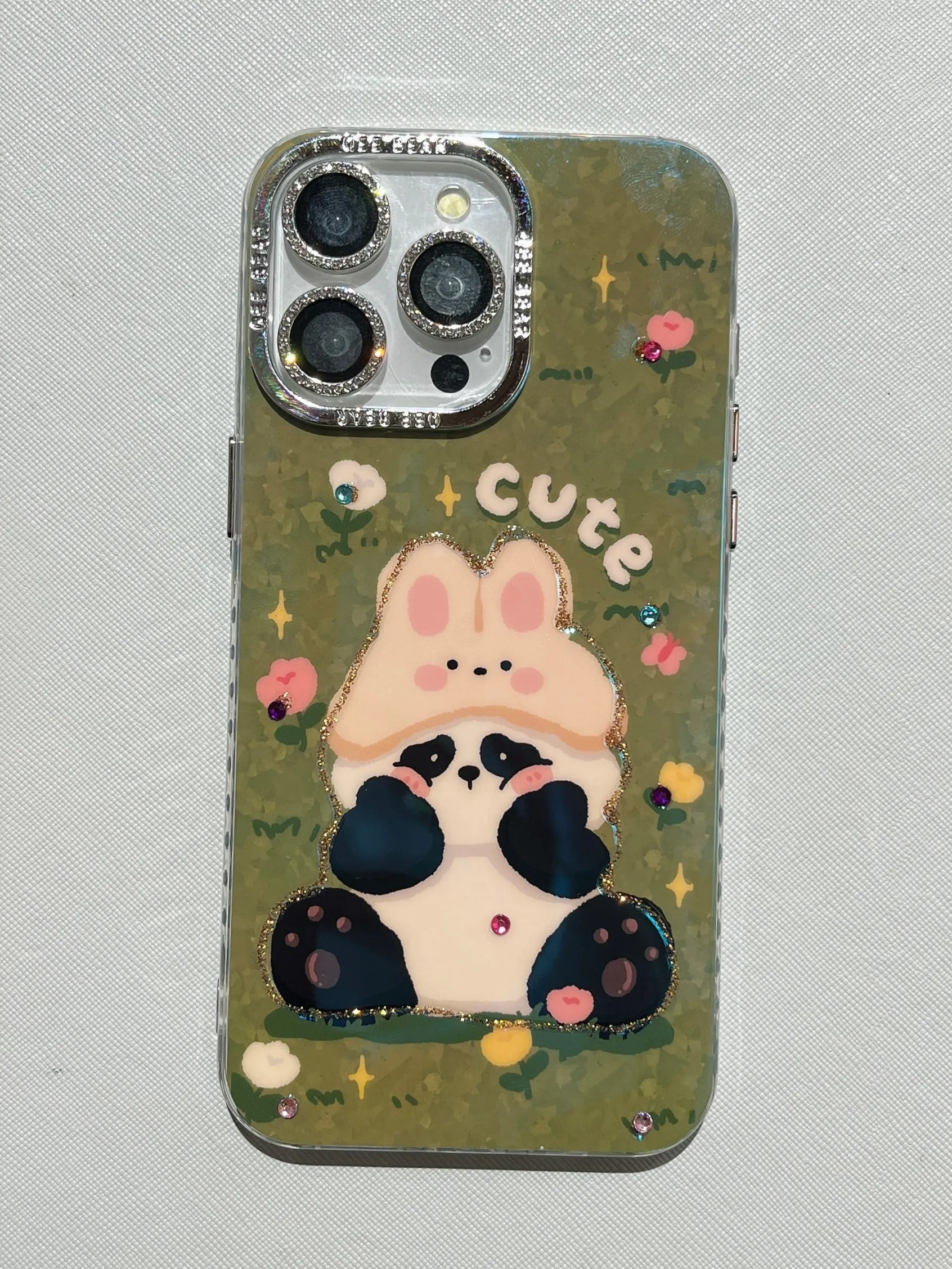 3D Effect Holographic Effect Silicon Case for iPhone With Diamond Camera Protection ( Lily And Panda)