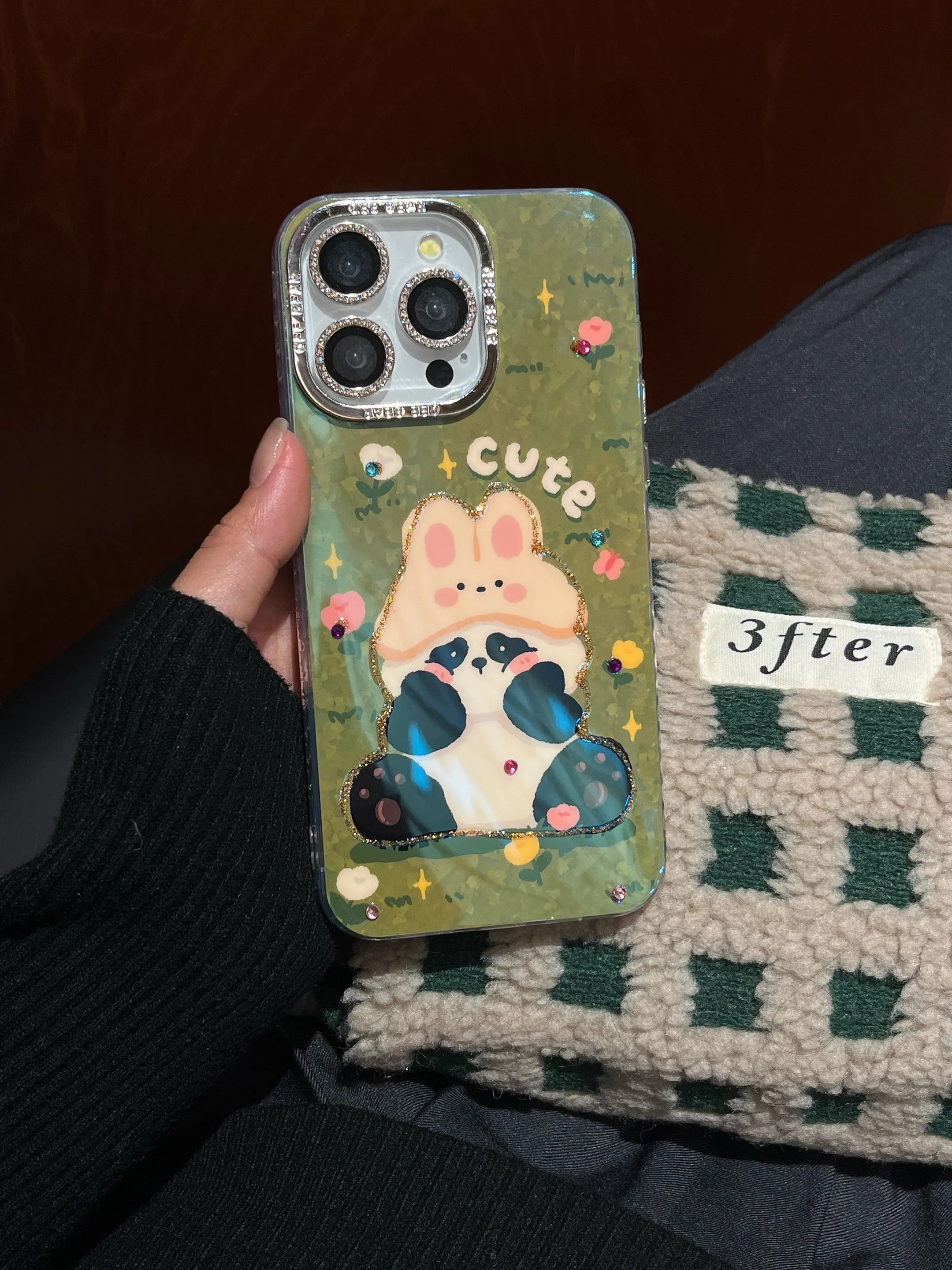 3D Effect Holographic Effect Silicon Case for iPhone With Diamond Camera Protection ( Lily And Panda)