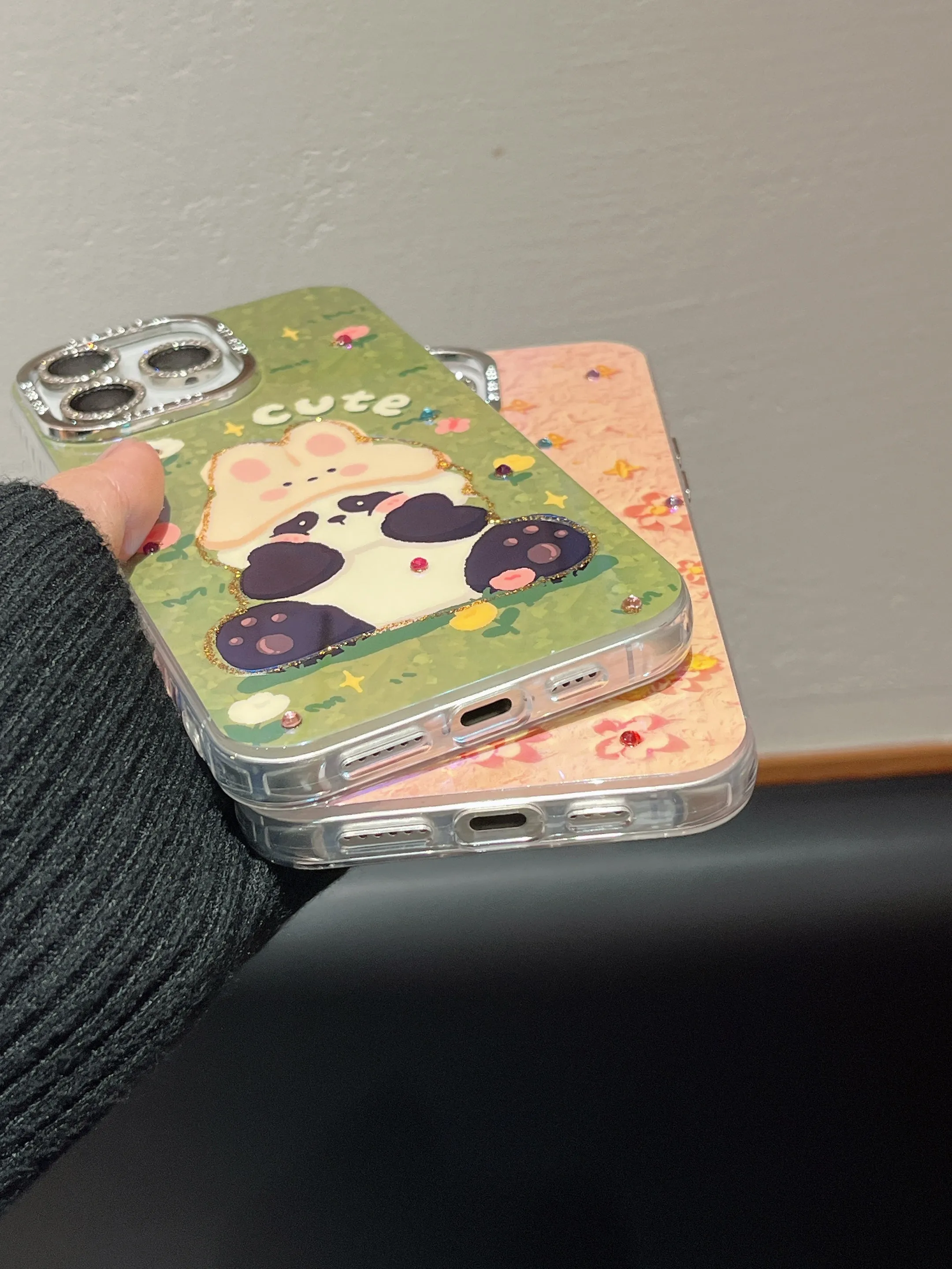 3D Effect Holographic Effect Silicon Case for iPhone With Diamond Camera Protection ( Lily And Panda)