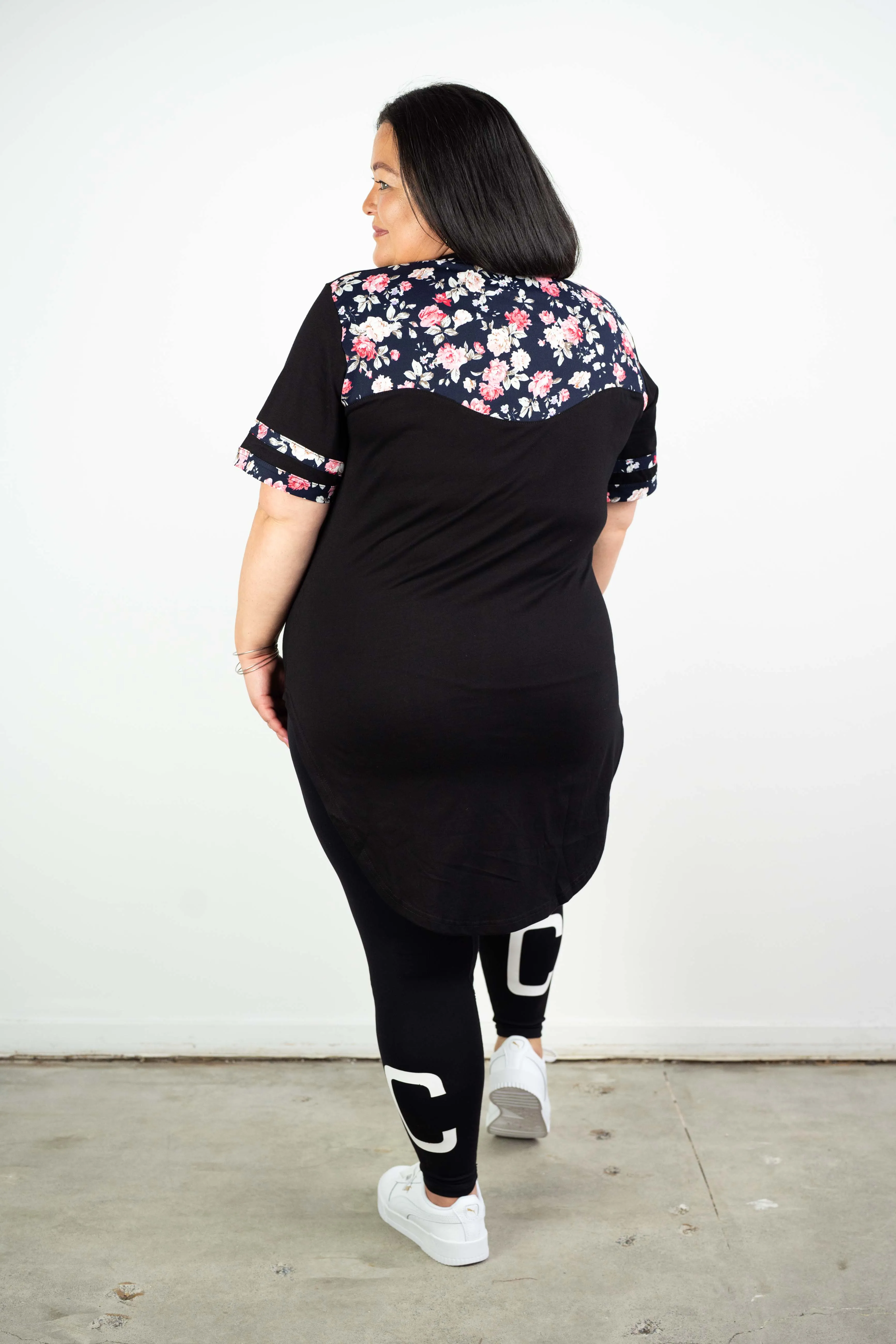 BELLA VARSITY TEE
