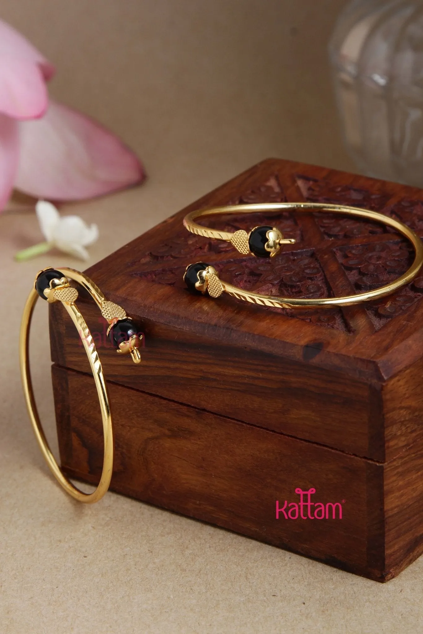 Black Ball Kada Bangle