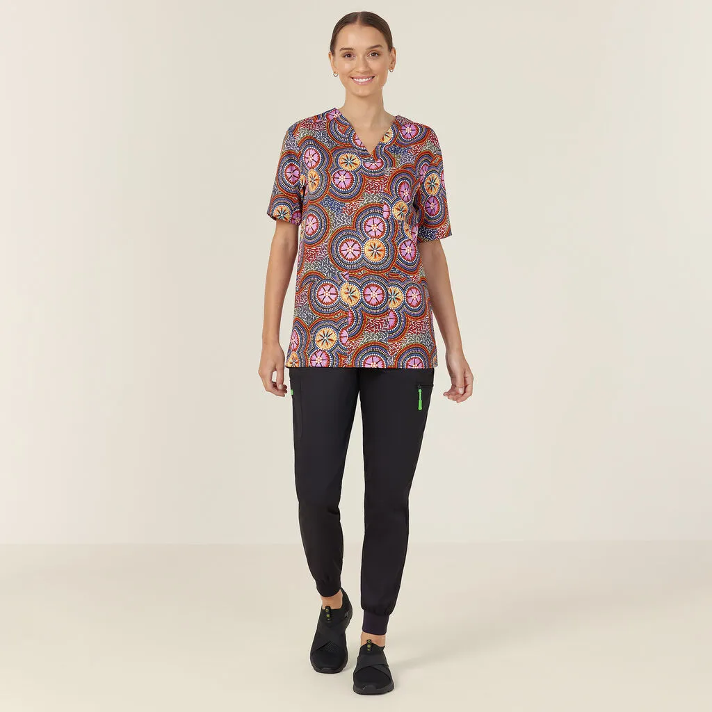 BUSH TUCKER PRINT INDIGENOUS SCRUB TOP
