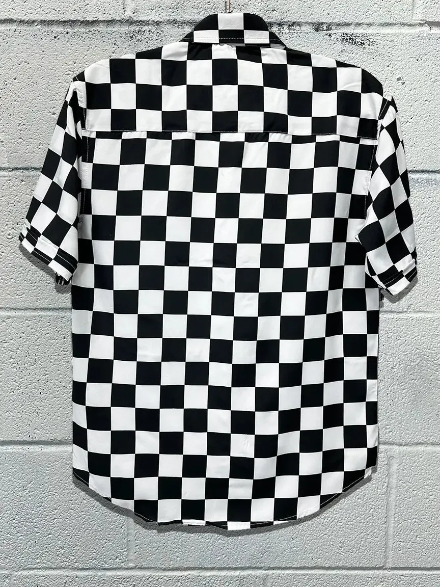 ESSENTIAL LIVE FAST BUTTON UP