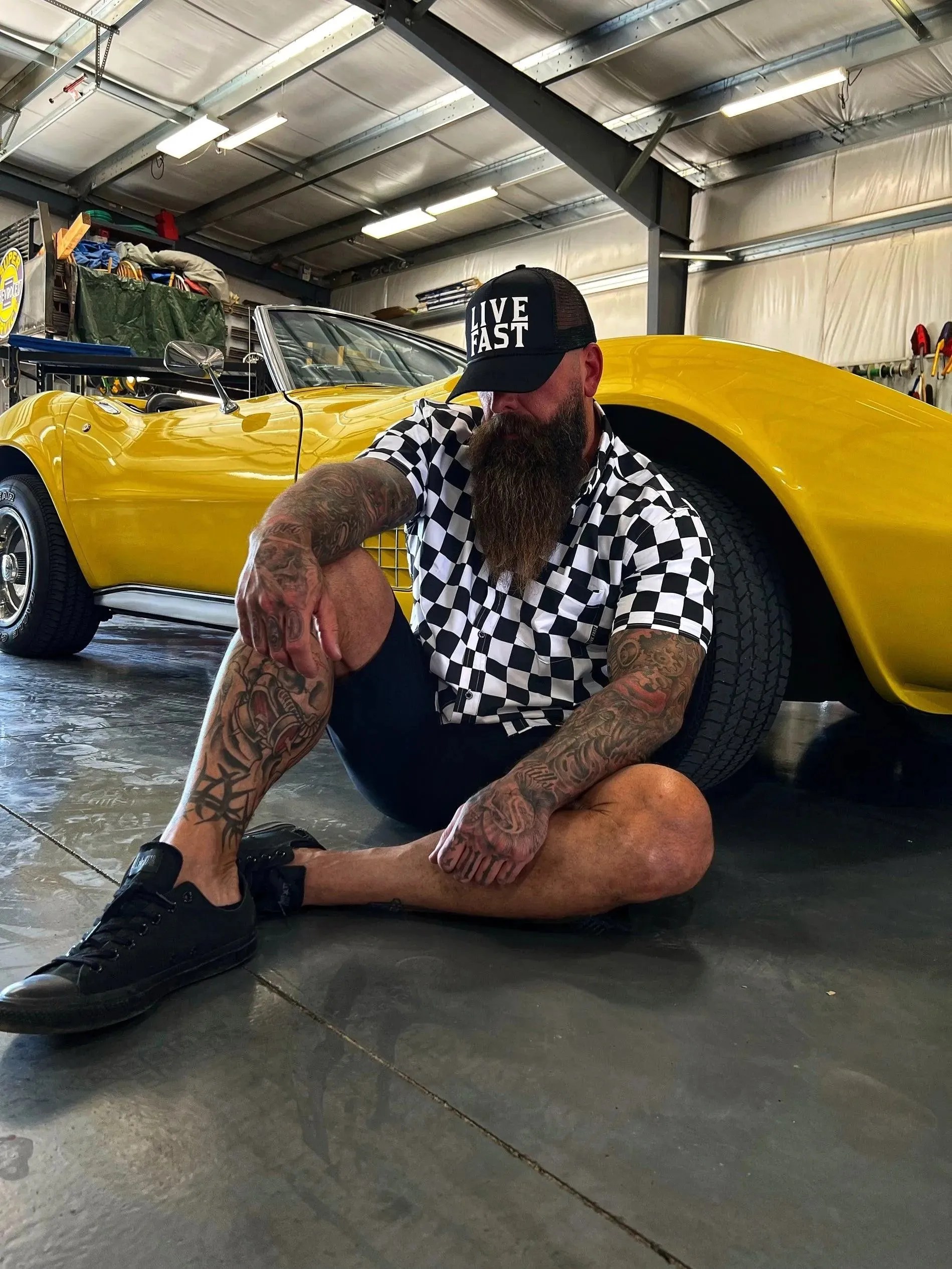ESSENTIAL LIVE FAST BUTTON UP