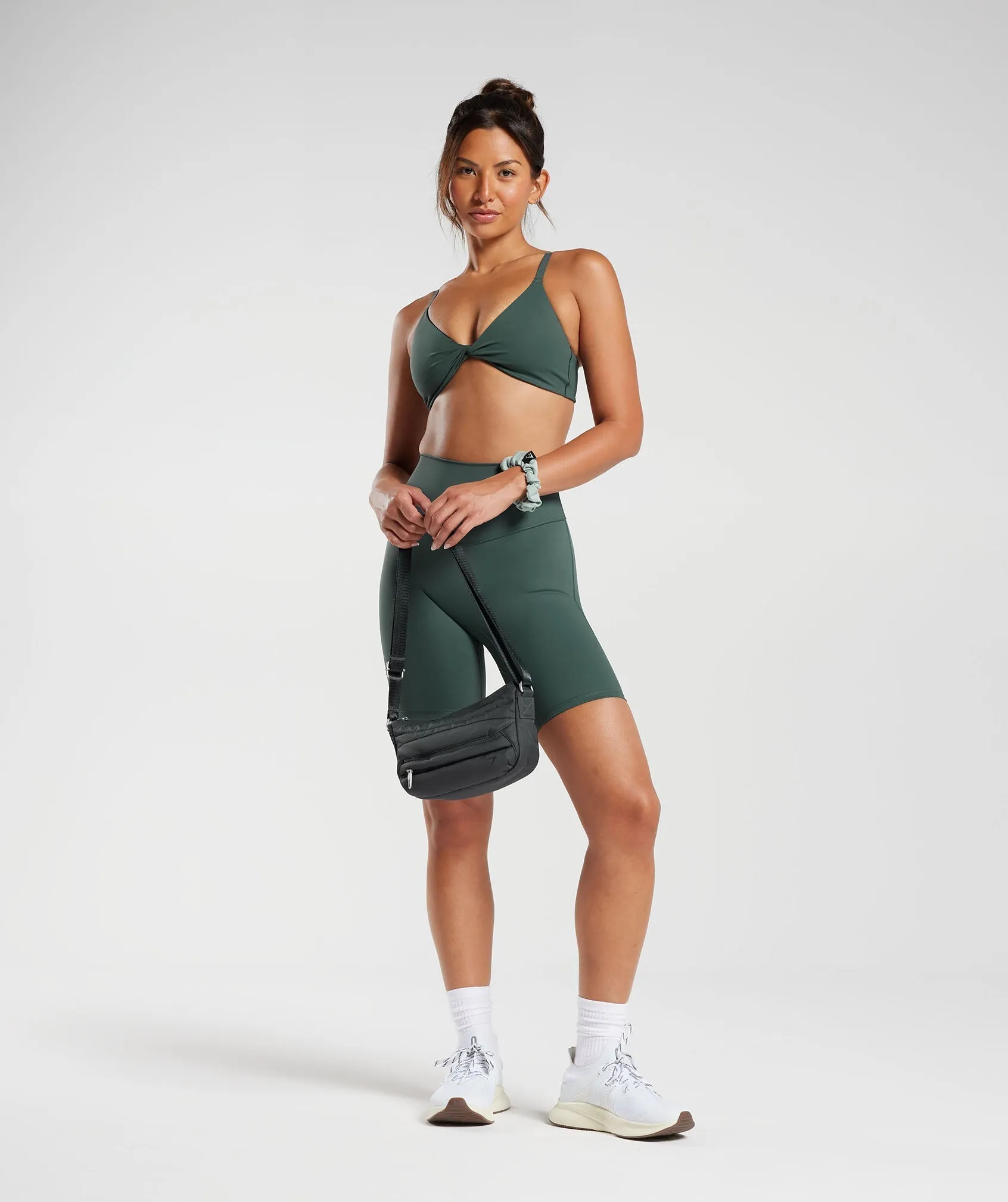 Gymshark Elevate Twist Front Bralette - Fog Green