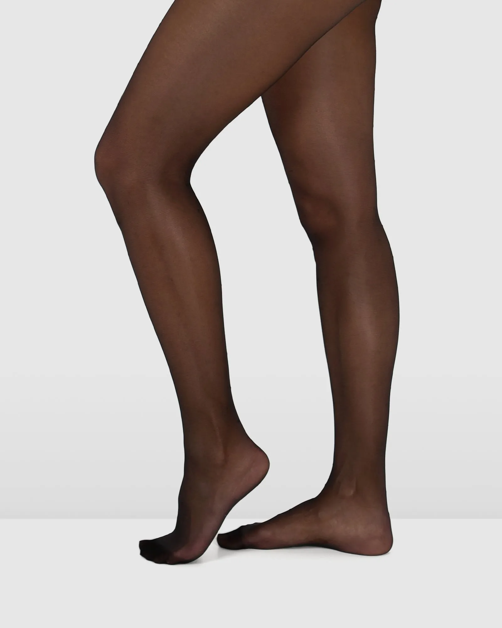 LEVANTE IMMACULATE MATTE SEMI SHEER TIGHT 30 DENIER BLACK