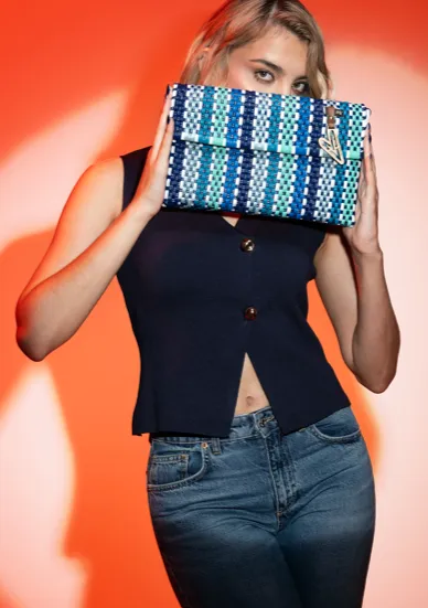 Maria Victoria | Glow Black DI | Upcycled, Handwoven, Clutch