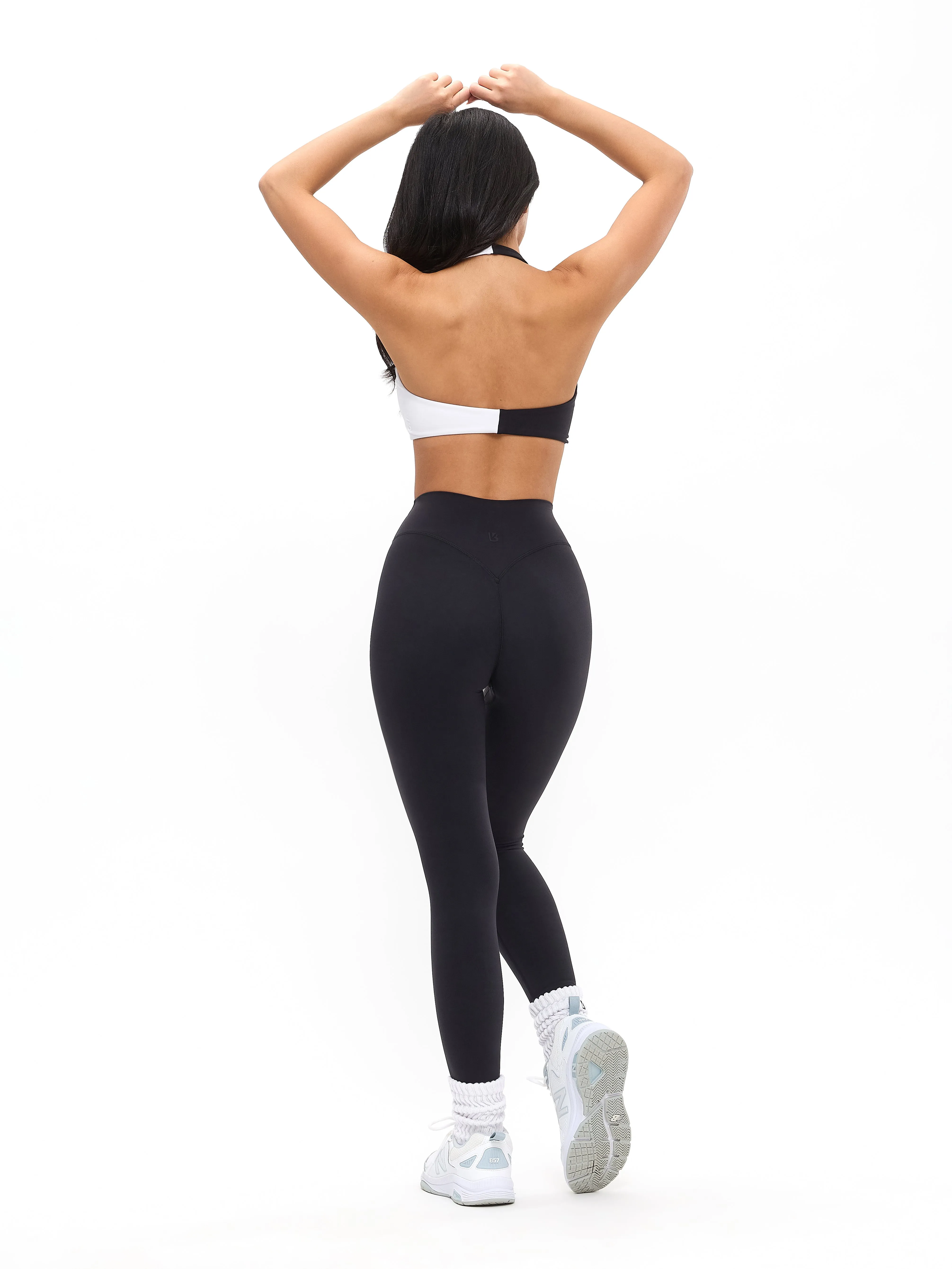 Poshknit Twist Halter - Black / White