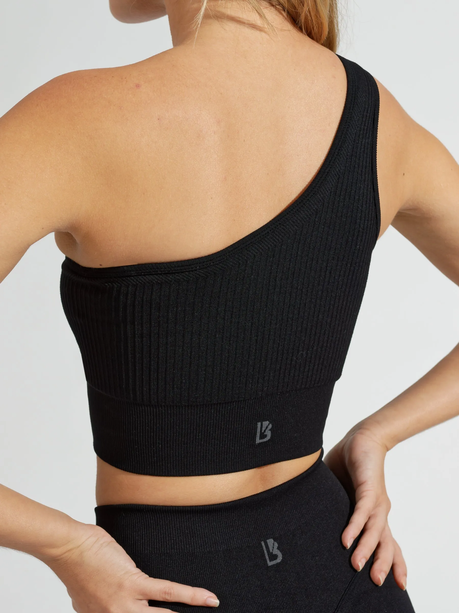 Ribbed Seamless Sports Bra - Onyx Black