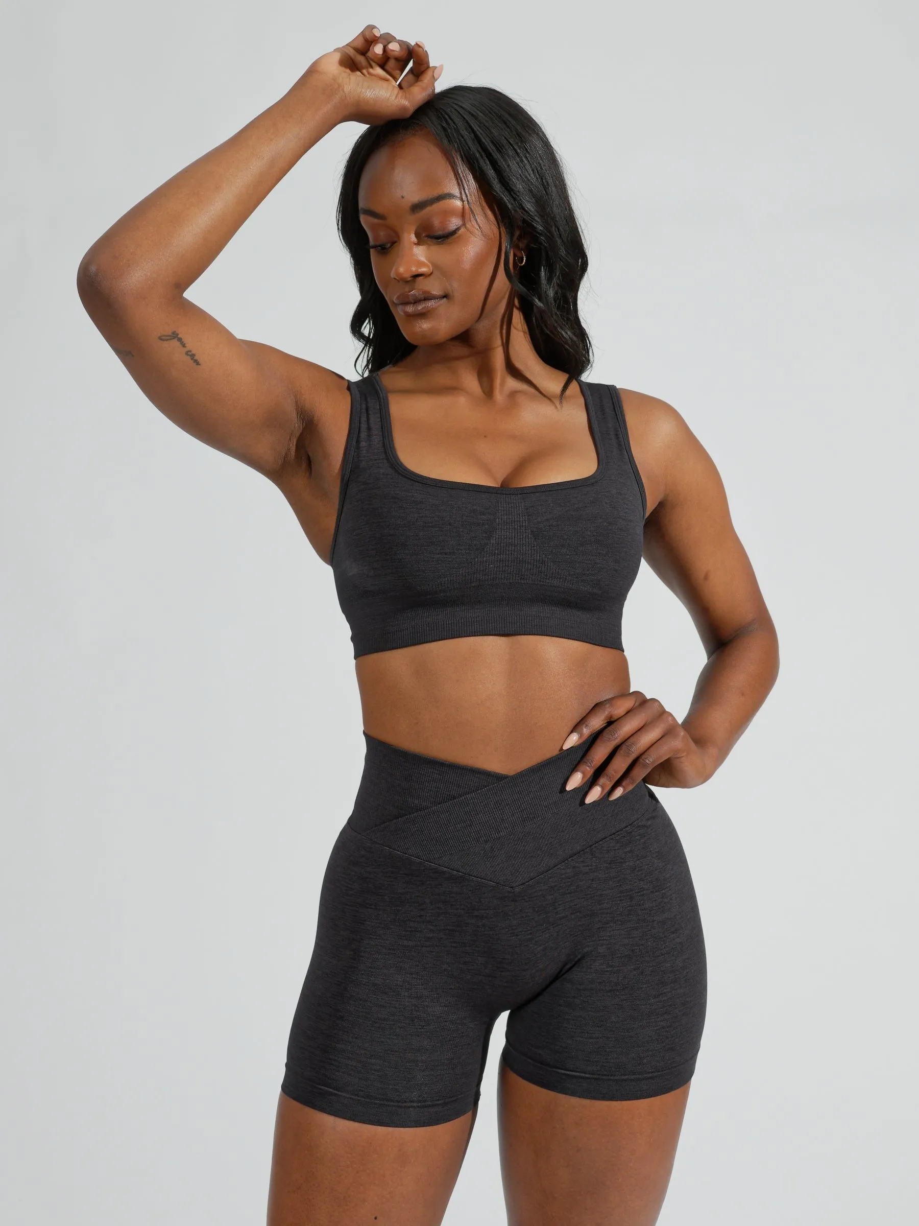 Synergy Seamless Sports Bra - Charcoal